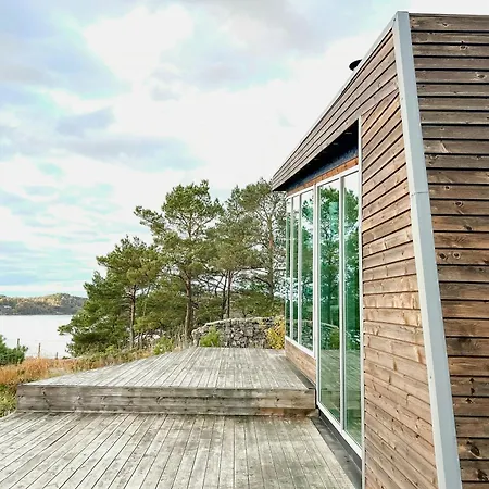 Дом отдыха Architect-designed With Sea View Hommersak