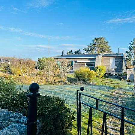 Architect-designed With Sea View *