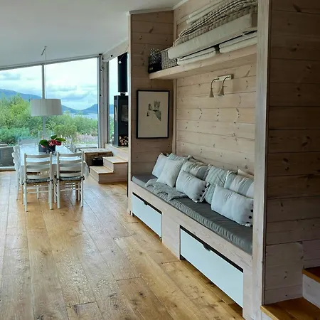 Hébergement de vacances Architect-designed With Sea View *