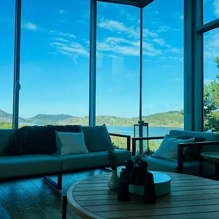 Architect-designed With Sea View Hébergement de vacances Hommersåk